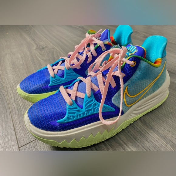2021 Sue Bird x Kyrie Low 4 EP 'Dynasty' - Picture 2 of 5